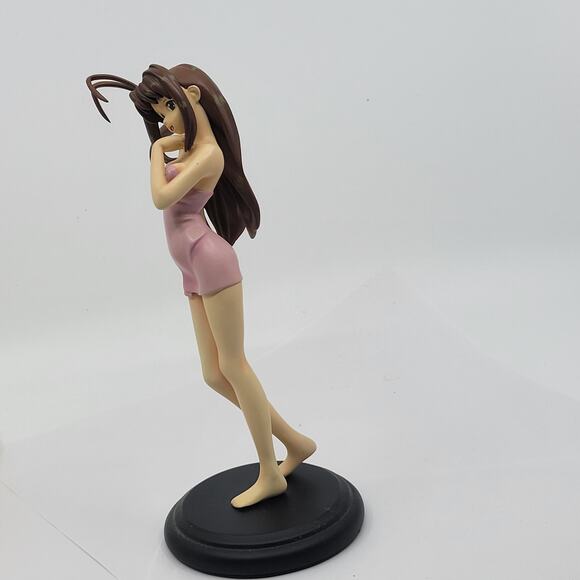 Love Hina Naru Narusegawa Pink Bath Towel Edition 18 scale Epoch statue with box - Picture 15 of 16